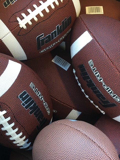 浓眉复出贡 浓眉复出贡